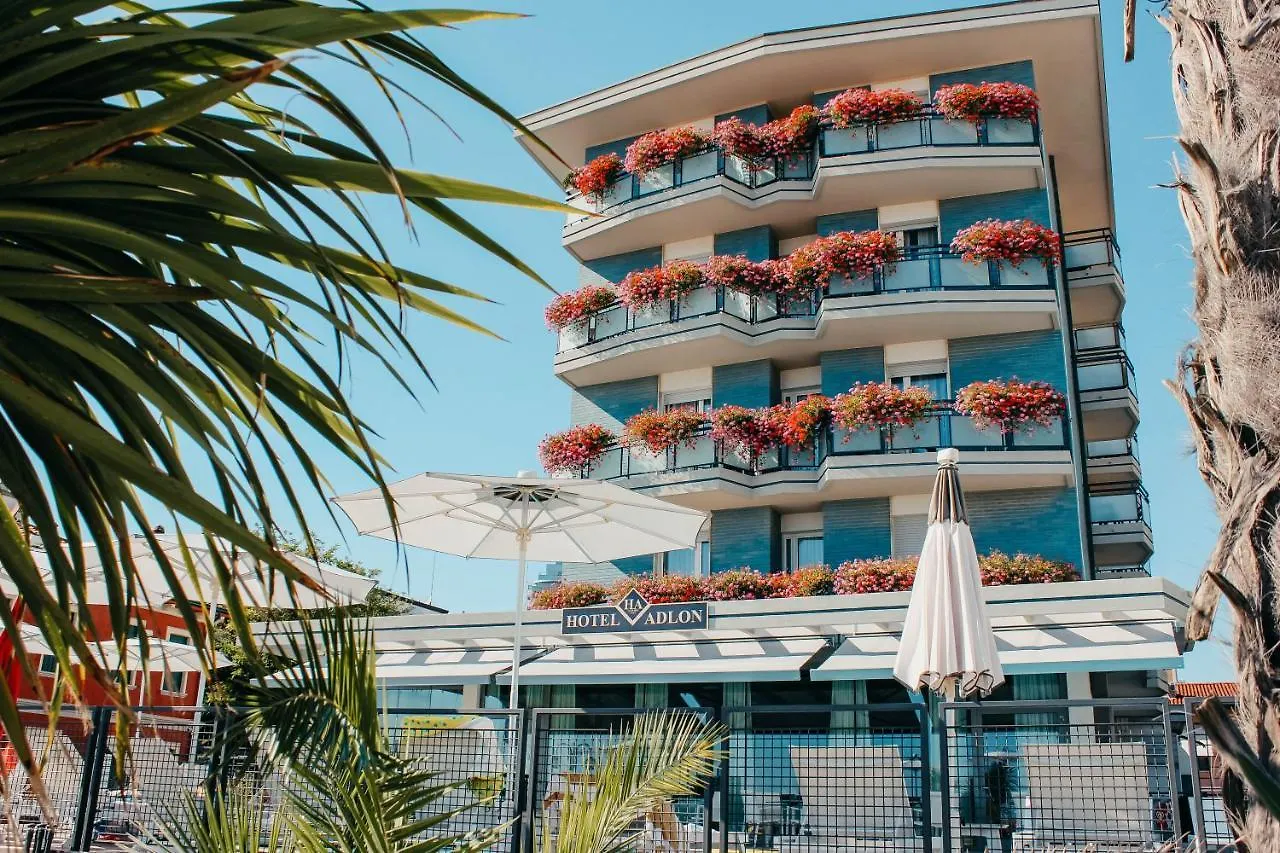 Hotel Adlon ليدو دي يسولو